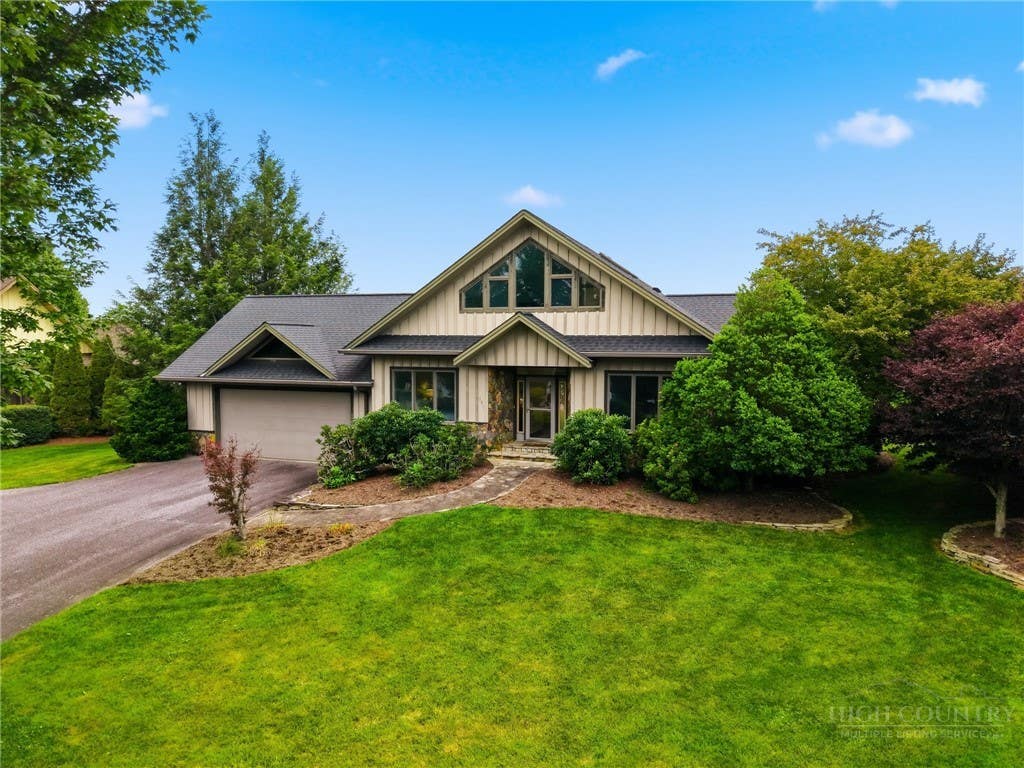 Photo of 191 Charter Ridge, Jefferson, NC 28640 (MLS # 263060)