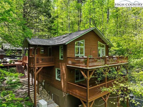 Photo of 486 Tara Drive, Banner Elk, NC 28604 (MLS # 255120)