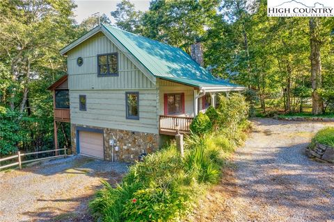 Photo of 260 Galax Circle, Blowing Rock, NC 28605 (MLS # 257791)