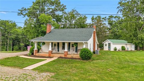 Photo of 346 Gaither Road, Millers Creek, NC 28651 (MLS # 262453)