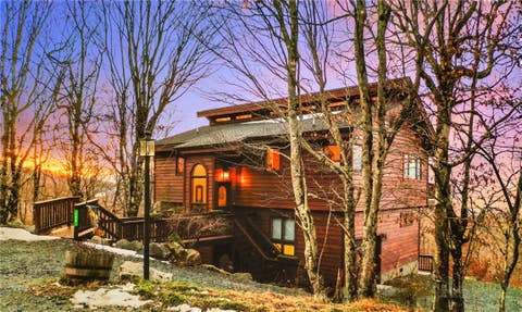Photo of 106 Spruce Hollow Road, Beech Mountain, NC 28604 (MLS # 263357)