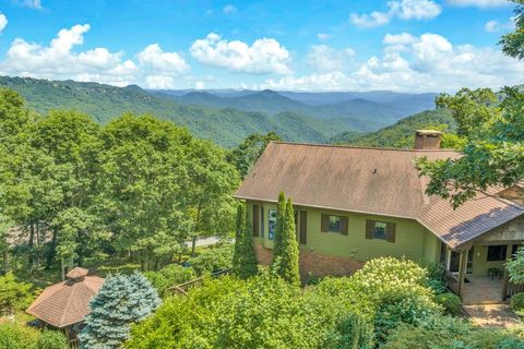 Photo of 140 Foggy Hollow, Blowing Rock, NC 28605 (MLS # 263082)