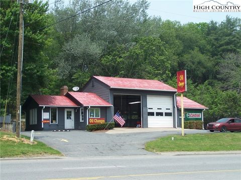 Photo of 1505 S U. S. Highway 421, Boone, NC 28607 (MLS # 243925)