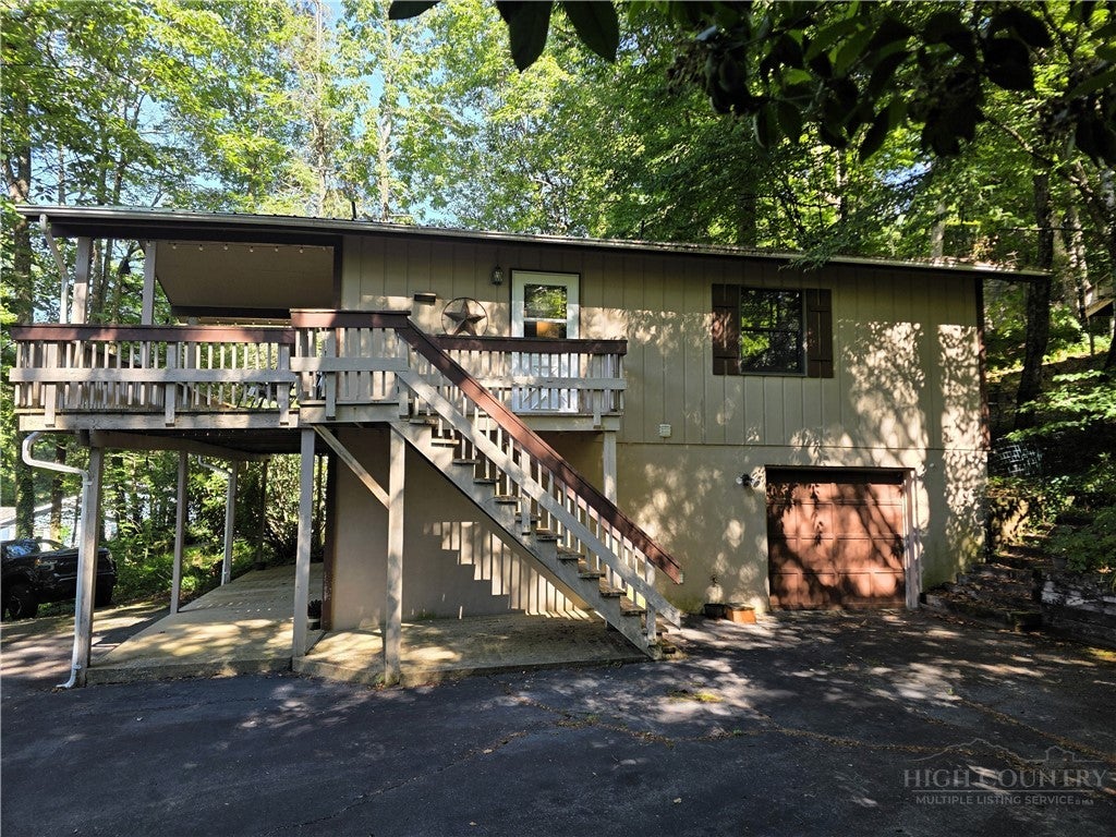 Photo of 103 Pine View Road, Newland, NC 28657 (MLS # 263069)