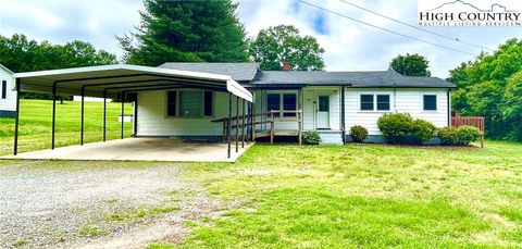 Photo of 271 NC 16 N Highway, Taylorsville, NC 28681 (MLS # 255906) Photo of 271 NC 16 N Highway, Taylorsville, NC 28681 (MLS # 255906)