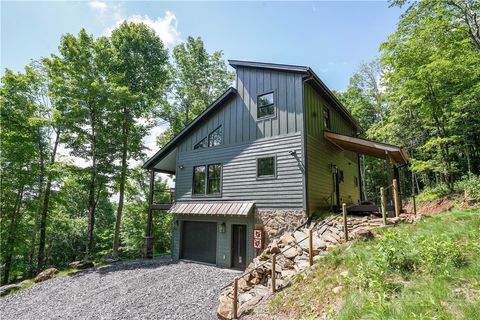 Photo of 336 Maple Tree Lane, West Jefferson, NC 28694 (MLS # 261542)