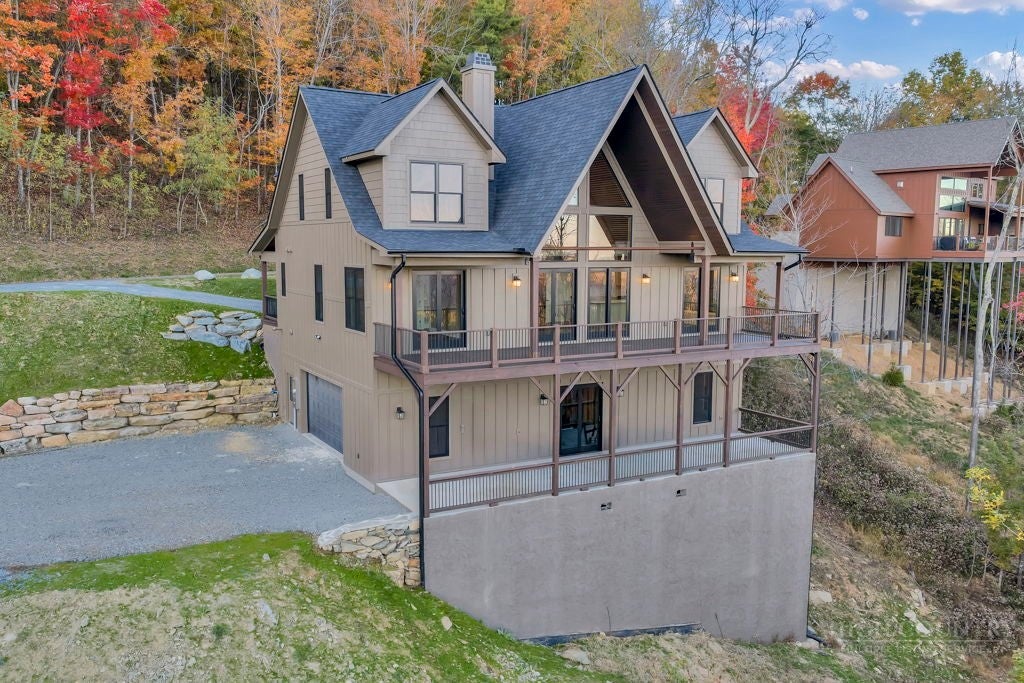 808 Chestnut Ridge Trail