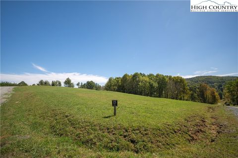 Photo of WR-37 Sierra Trail, Elk Park, NC 28622 (MLS # 258377)