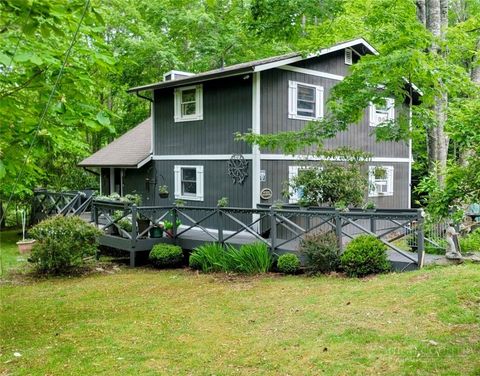 Photo of 111 Locust Ridge Road, Beech Mountain, NC 28604 (MLS # 262164)