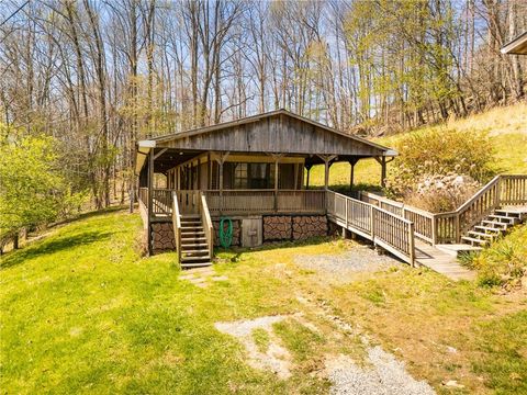 Photo of 351 Timber Ridge Road, Sugar Grove, NC 28679 (MLS # 260590)