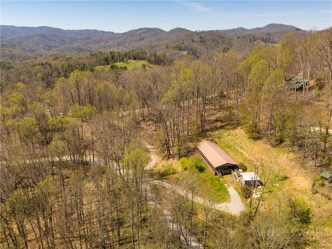 Photo of 351 Timber Ridge Road, Sugar Grove, NC 28679 (MLS # 260590)