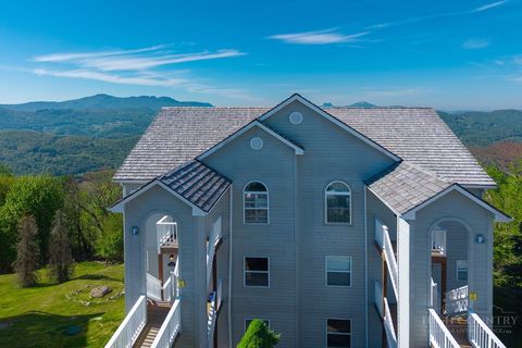 Photo of 510 Elderberry Ridge Road #F201, Beech Mountain, NC 28604 (MLS # 262262)