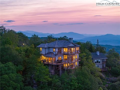 Photo of 311 N Pinnacle Ridge Road, Beech Mountain, NC 28604 (MLS # 256100) Photo of 311 N Pinnacle Ridge Road, Beech Mountain, NC 28604 (MLS # 256100)
