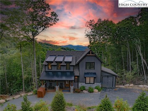 Photo of 200 Fernwood Trail, Elk Park, NC 28604 (MLS # 255398)