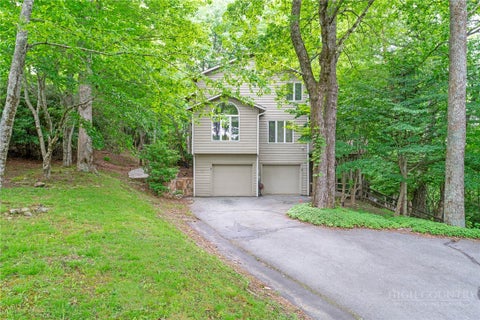 Photo of 117 Sorrento Park Drive, Blowing Rock, NC 28605 (MLS # 264102)