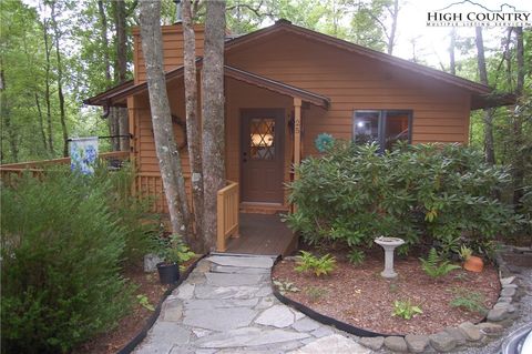 Photo of 25 Poke Road, Newland, NC 28657 (MLS # 257193)