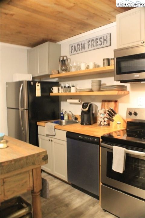 A home in Beech Mountain