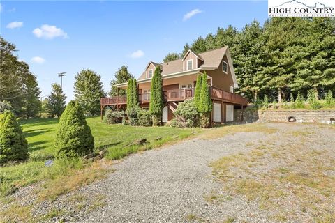 Photo of 112 Rolling Hills Drive, Boone, NC 28607 (MLS # 245536)