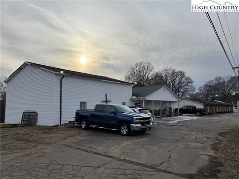 Photo of 709 Cleveland Avenue, Kings Mountain, NC 28073 (MLS # 260231)