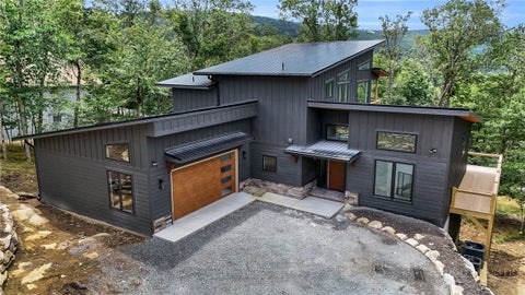 Photo of 109 Pinnacle Ridge Road Rd, Beech Mountain, NC 28604 (MLS # 264008)