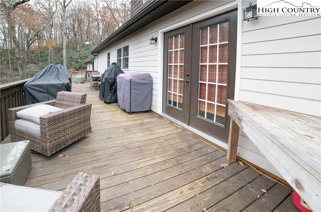 Newland, North Carolina 28657, United States, 3 Bedrooms Bedrooms, ,3 BathroomsBathrooms,Residential,Active,117643