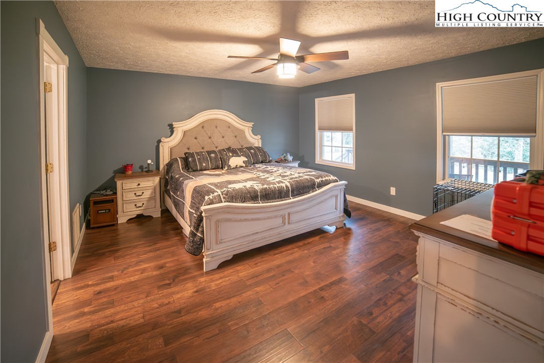 Newland, North Carolina 28657, United States, 3 Bedrooms Bedrooms, ,3 BathroomsBathrooms,Residential,Active,117643