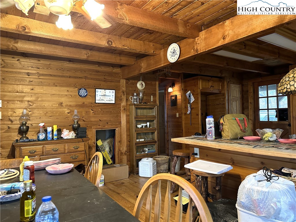 Zionville, North Carolina 28698, United States, 2 Bedrooms Bedrooms, ,2 BathroomsBathrooms,Residential,Pending,25818