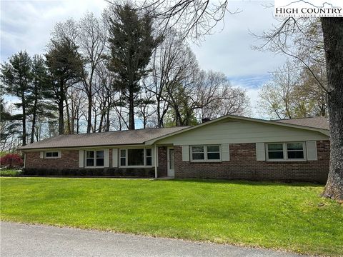 Photo of 240 New River Heights Road, Boone, NC 28607 (MLS # 243330)