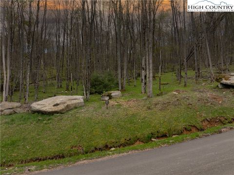Photo of ES-97 Twisted Oak Path, Banner Elk, NC 28604 (MLS # 255820) Photo of ES-97 Twisted Oak Path, Banner Elk, NC 28604 (MLS # 255820)