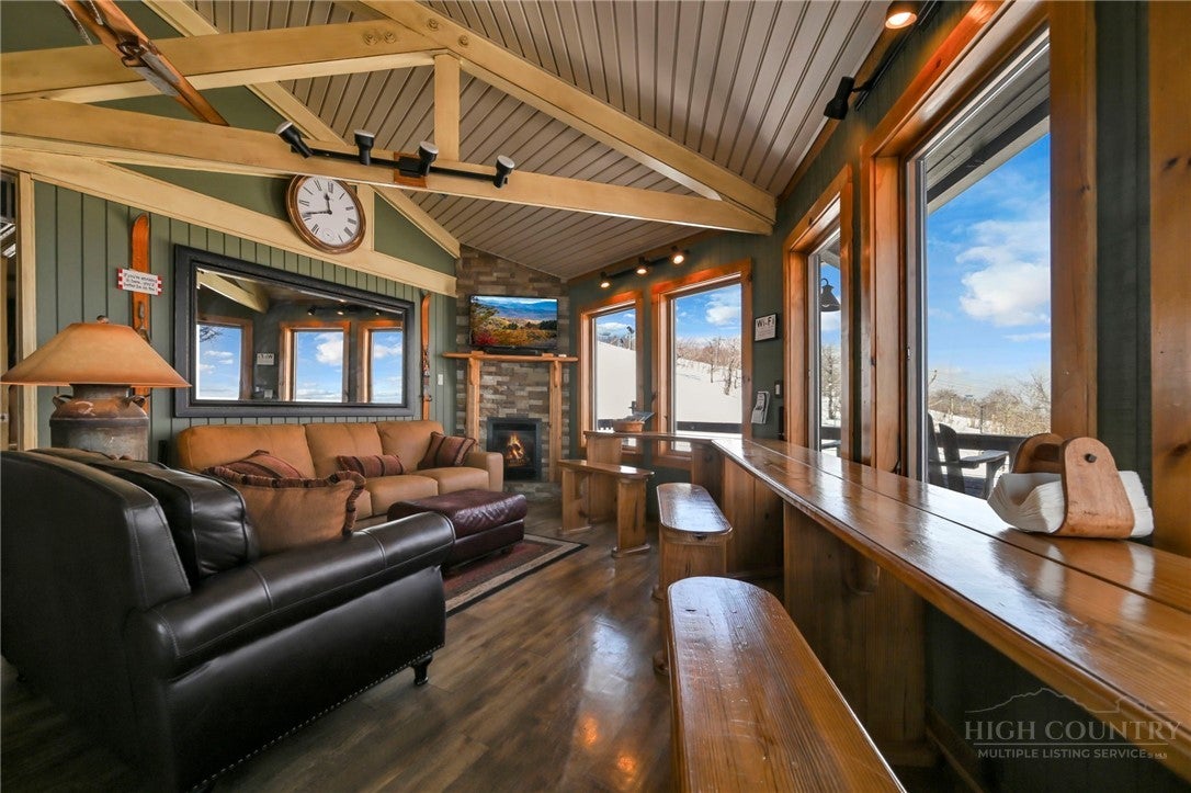 141 skiloft Road