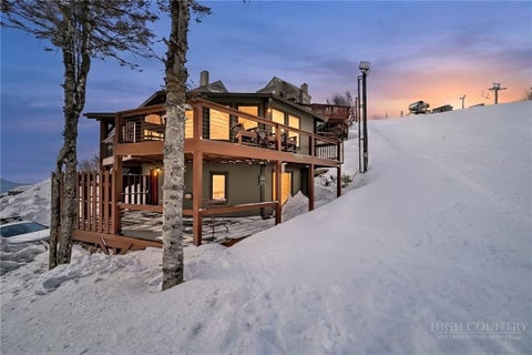 Photo of 141 skiloft Road, Beech Mountain, NC 28604 (MLS # 264432)