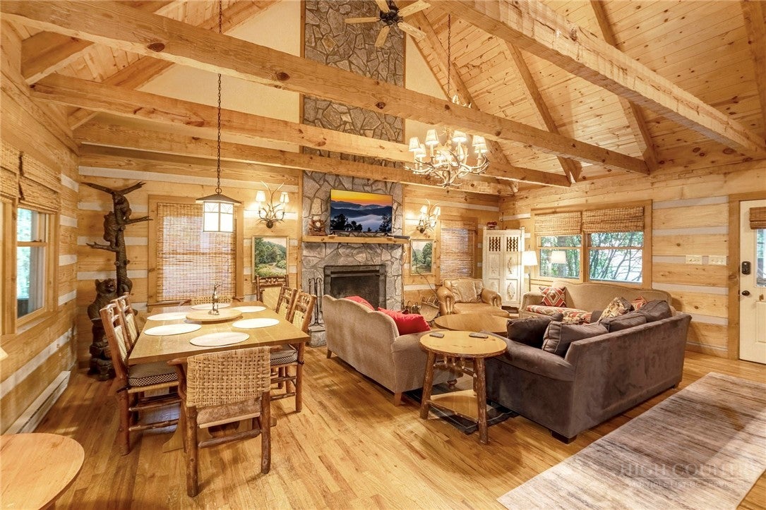 326 Hawks Lake Drive