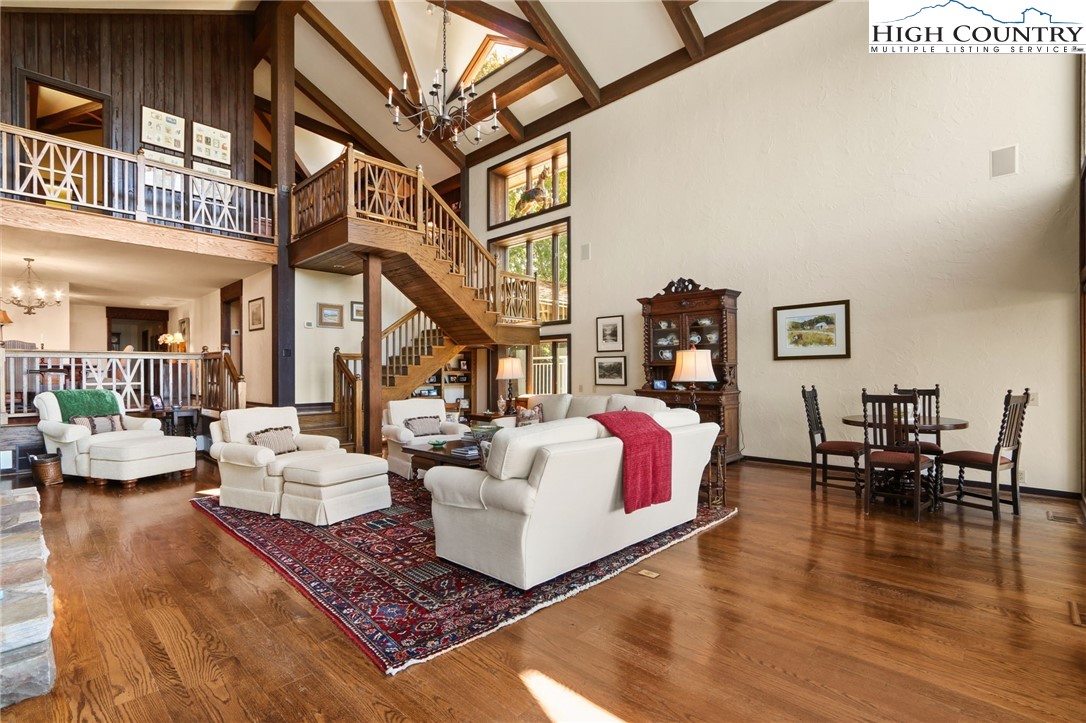 Boone, North Carolina 28607, United States, 3 Bedrooms Bedrooms, ,4 BathroomsBathrooms,Residential,Active,163211