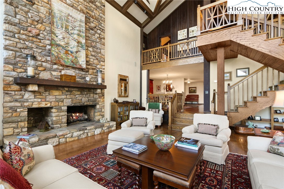 Boone, North Carolina 28607, United States, 3 Bedrooms Bedrooms, ,4 BathroomsBathrooms,Residential,Active,163211