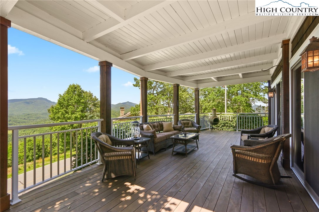 Boone, North Carolina 28607, United States, 3 Bedrooms Bedrooms, ,4 BathroomsBathrooms,Residential,Active,163211