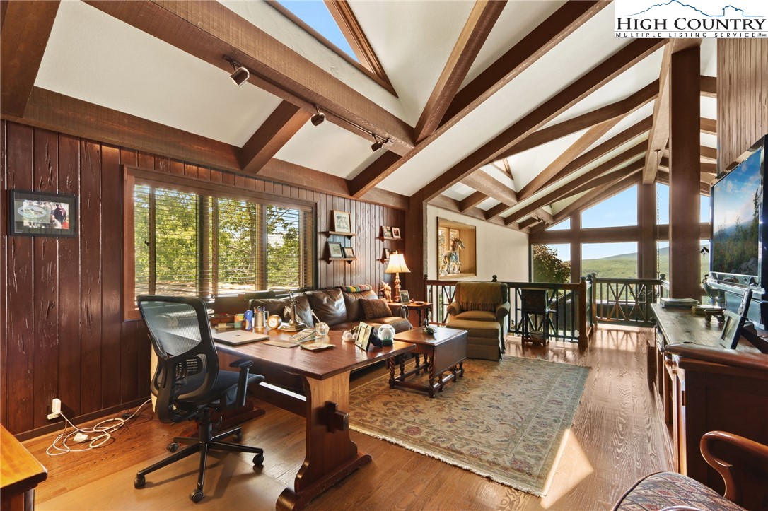 Boone, North Carolina 28607, United States, 3 Bedrooms Bedrooms, ,4 BathroomsBathrooms,Residential,Active,163211