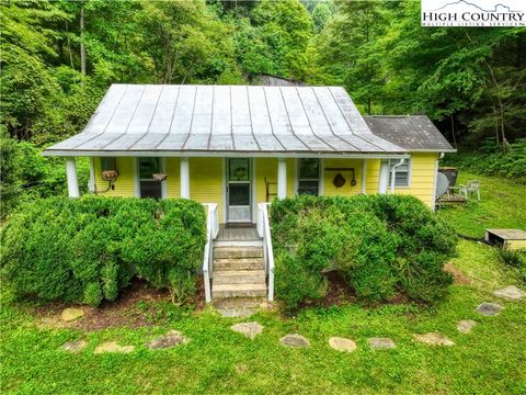 Photo of 13296 Nc Highway 194, Lansing, NC 28643 (MLS # 257315) Photo of 13296 Nc Highway 194, Lansing, NC 28643 (MLS # 257315)