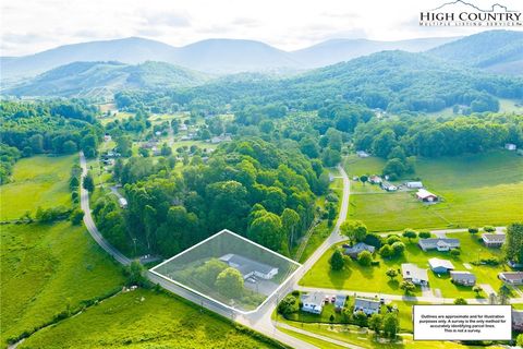 Photo of 123 Buck Mountain Circle, West Jefferson, NC 28694 (MLS # 256156)