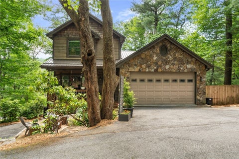 Photo of 203 Cross Creek Farm Road, Blowing Rock, NC 28605 (MLS # 262618)