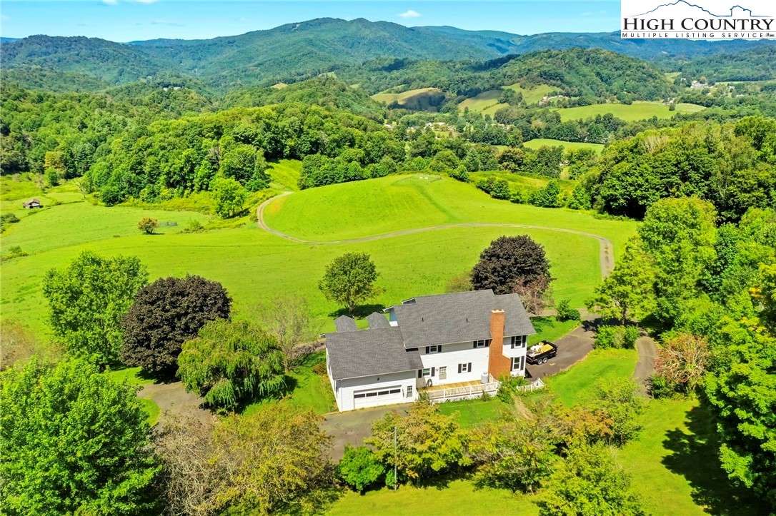 Zionville, North Carolina 28698, United States, 3 Bedrooms Bedrooms, ,3 BathroomsBathrooms,Residential,Active,43537