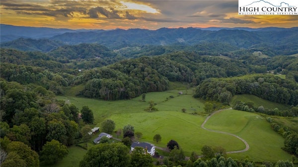 840 ED WILLIAMS RD, ZIONVILLE, NC 28698 - Image 1764983689e0beccdd59ea0d2f641d2e/1577381522