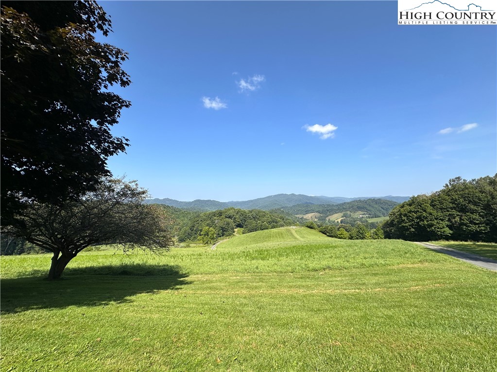 Zionville, North Carolina 28698, United States, 3 Bedrooms Bedrooms, ,3 BathroomsBathrooms,Residential,Active,43537