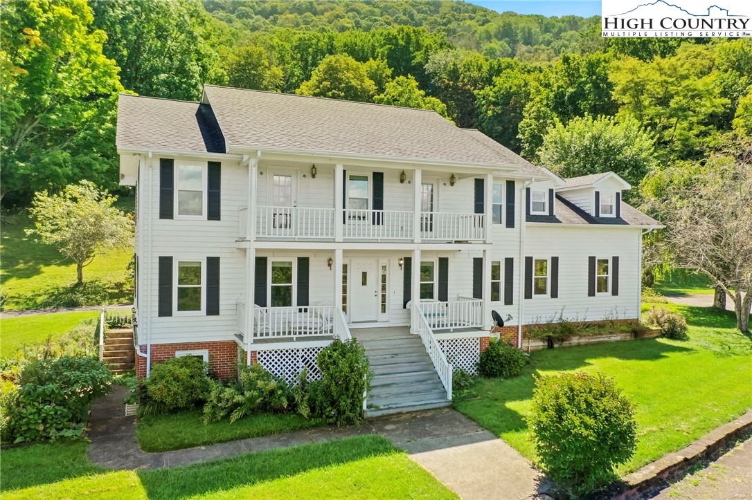 Zionville, North Carolina 28698, United States, 3 Bedrooms Bedrooms, ,3 BathroomsBathrooms,Residential,Active,43537