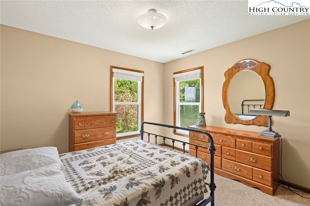 Zionville, North Carolina 28698, United States, 3 Bedrooms Bedrooms, ,3 BathroomsBathrooms,Residential,Active,43537