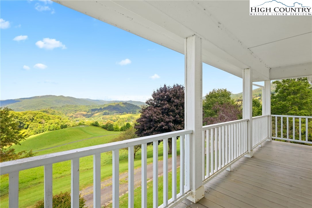 Zionville, North Carolina 28698, United States, 3 Bedrooms Bedrooms, ,3 BathroomsBathrooms,Residential,Active,43537