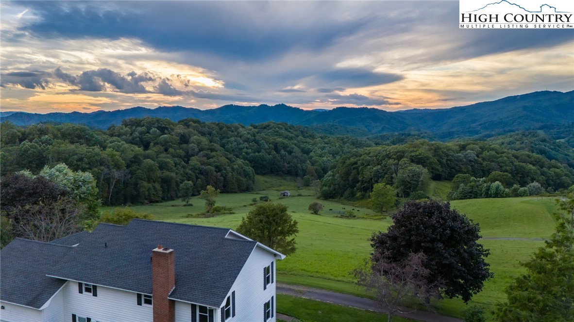 Zionville, North Carolina 28698, United States, 3 Bedrooms Bedrooms, ,3 BathroomsBathrooms,Residential,Active,43537