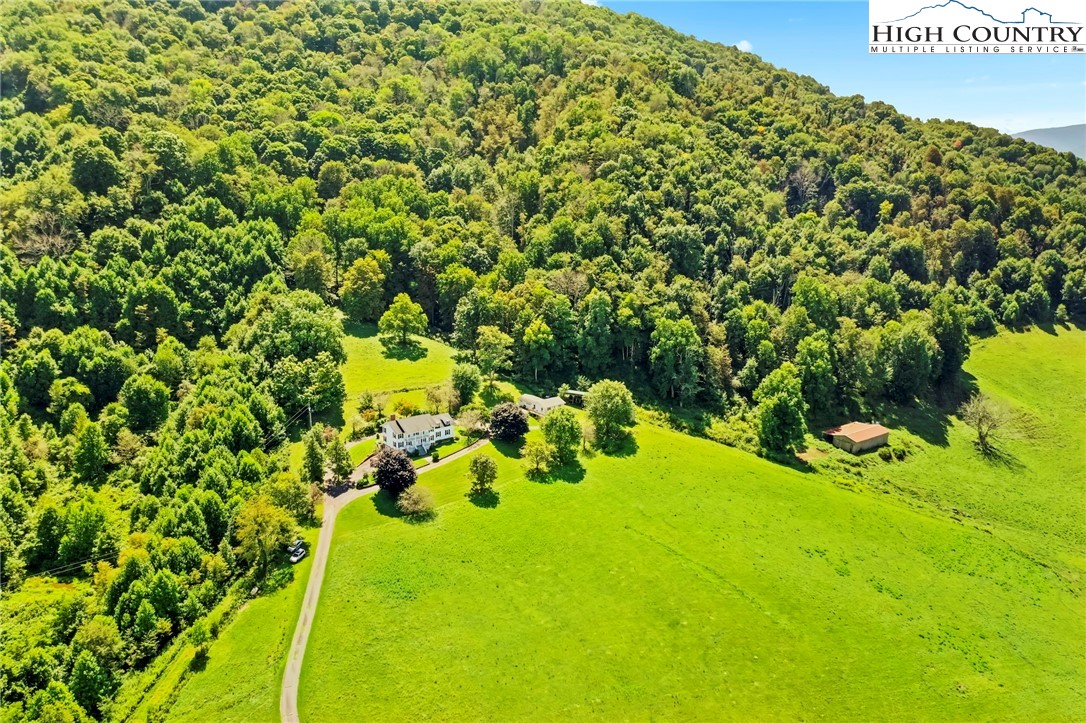 Zionville, North Carolina 28698, United States, 3 Bedrooms Bedrooms, ,3 BathroomsBathrooms,Residential,Active,43537