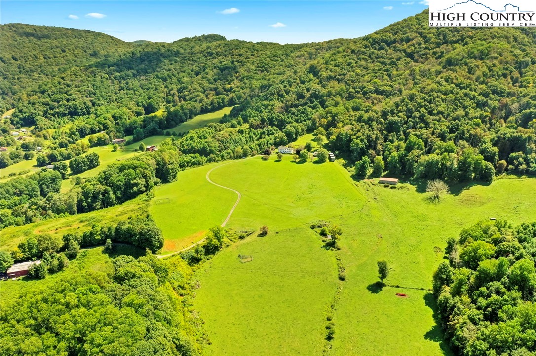 Zionville, North Carolina 28698, United States, 3 Bedrooms Bedrooms, ,3 BathroomsBathrooms,Residential,Active,43537