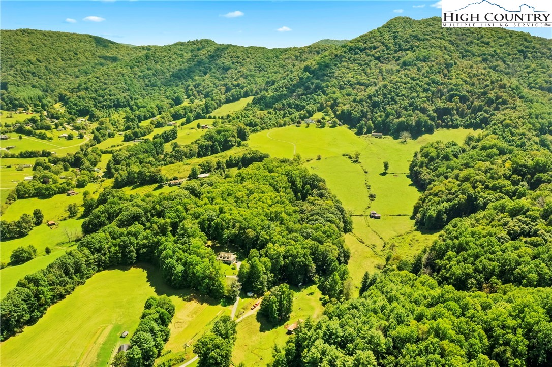 Zionville, North Carolina 28698, United States, 3 Bedrooms Bedrooms, ,3 BathroomsBathrooms,Residential,Active,43537