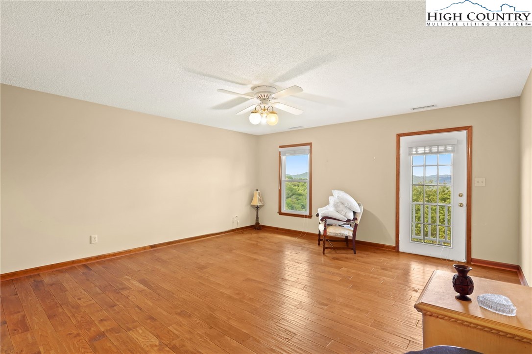 Zionville, North Carolina 28698, United States, 3 Bedrooms Bedrooms, ,3 BathroomsBathrooms,Residential,Active,43537